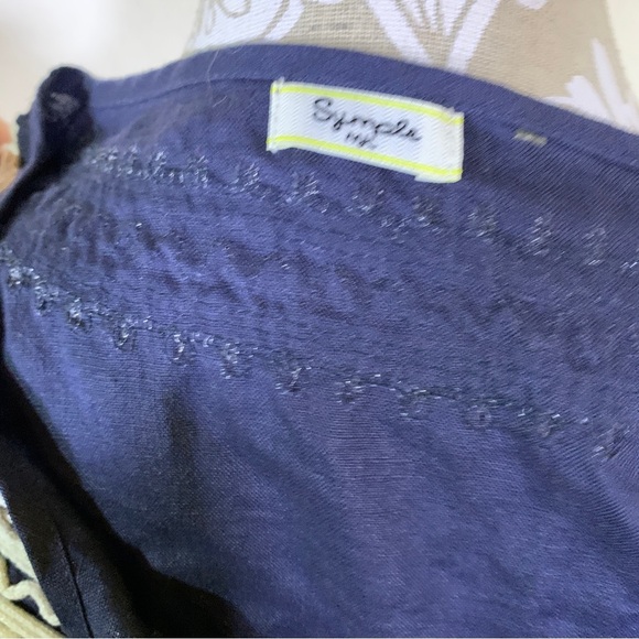 Symple // dark blue linen tunic with white embroidered design size large - Picture 7 of 8
